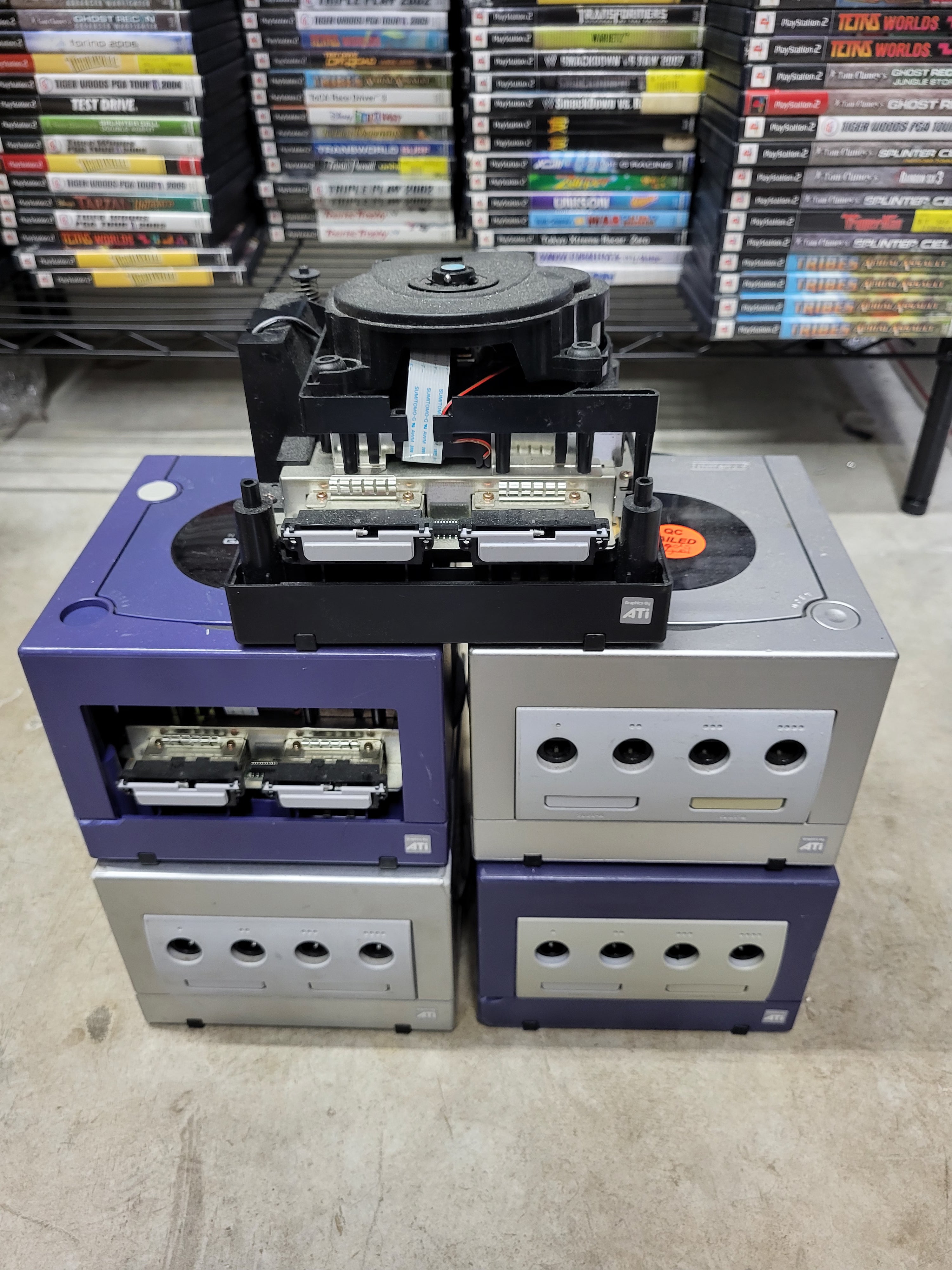Lot of 5 Nintendo GameCube Consoles for Parts or Repair